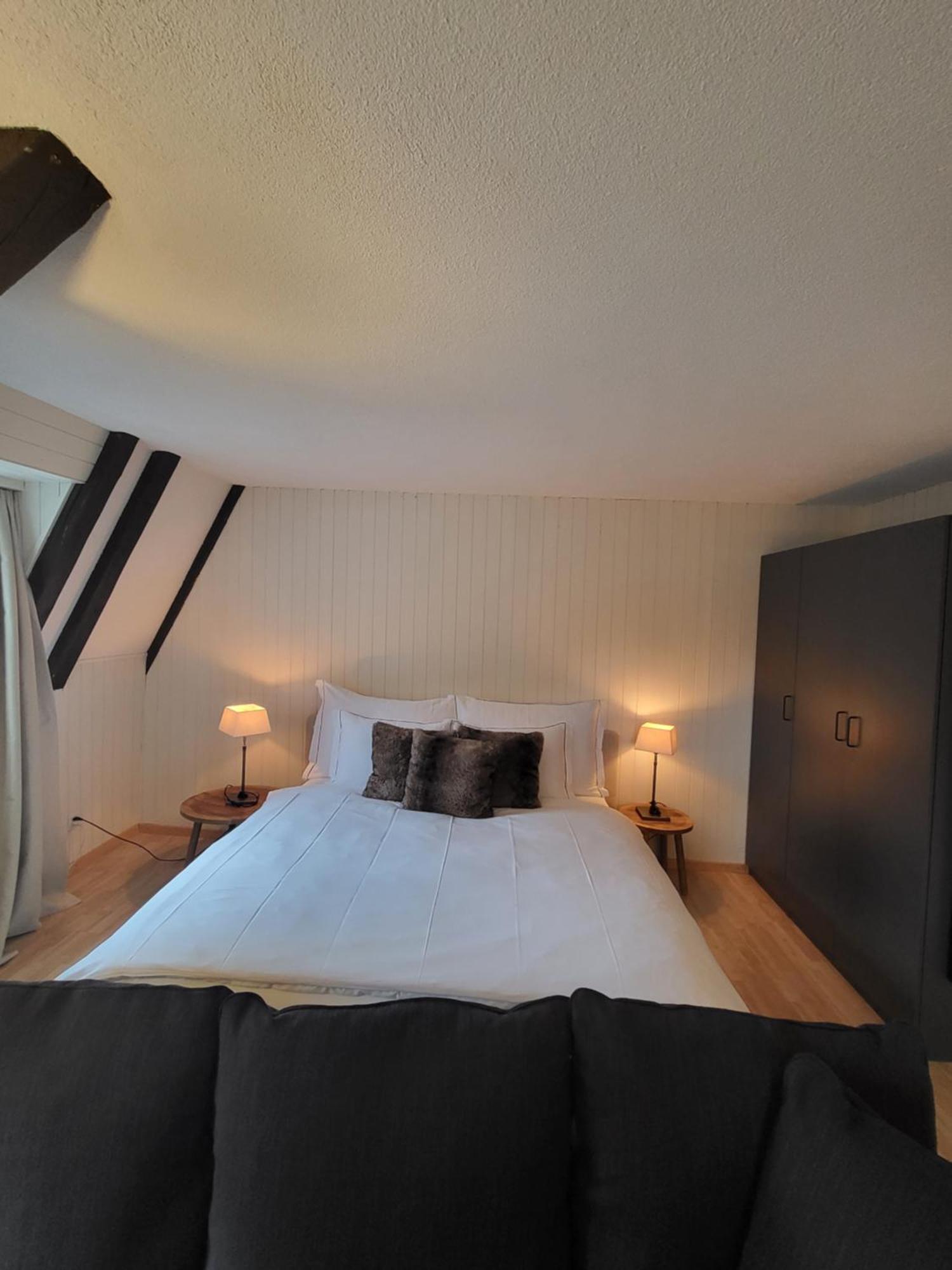 Stylish Apartment In The Heart Of Zug By Airhome Room photo