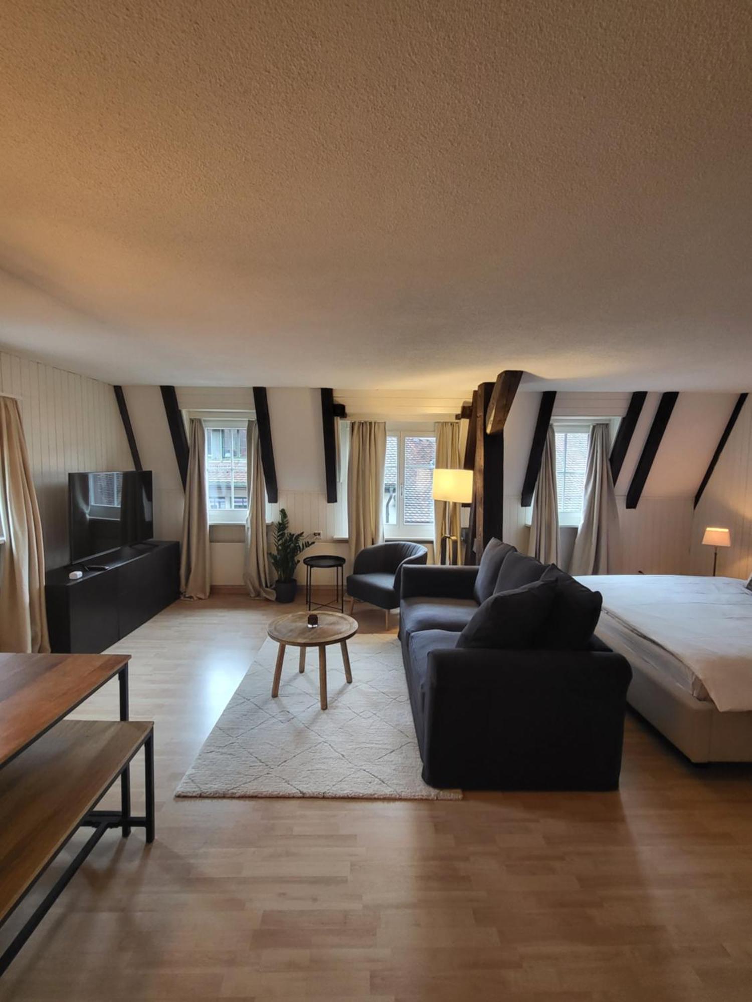 Stylish Apartment In The Heart Of Zug By Airhome Room photo